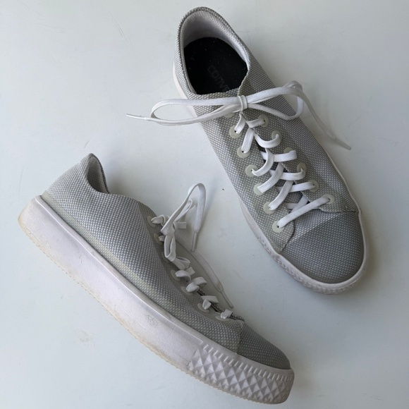 CONVERSE Mens 10 Silver Gray White Low Top Casual Lace Up Sneakers Box 1A - Picture 1 of 5